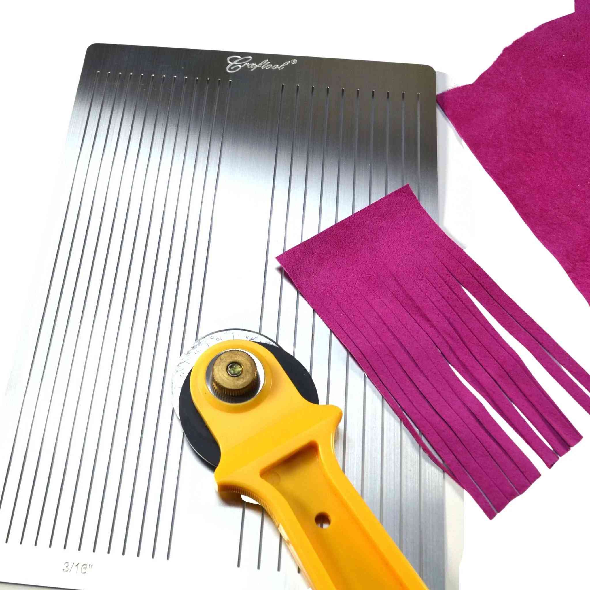 Steel fringe cutting template