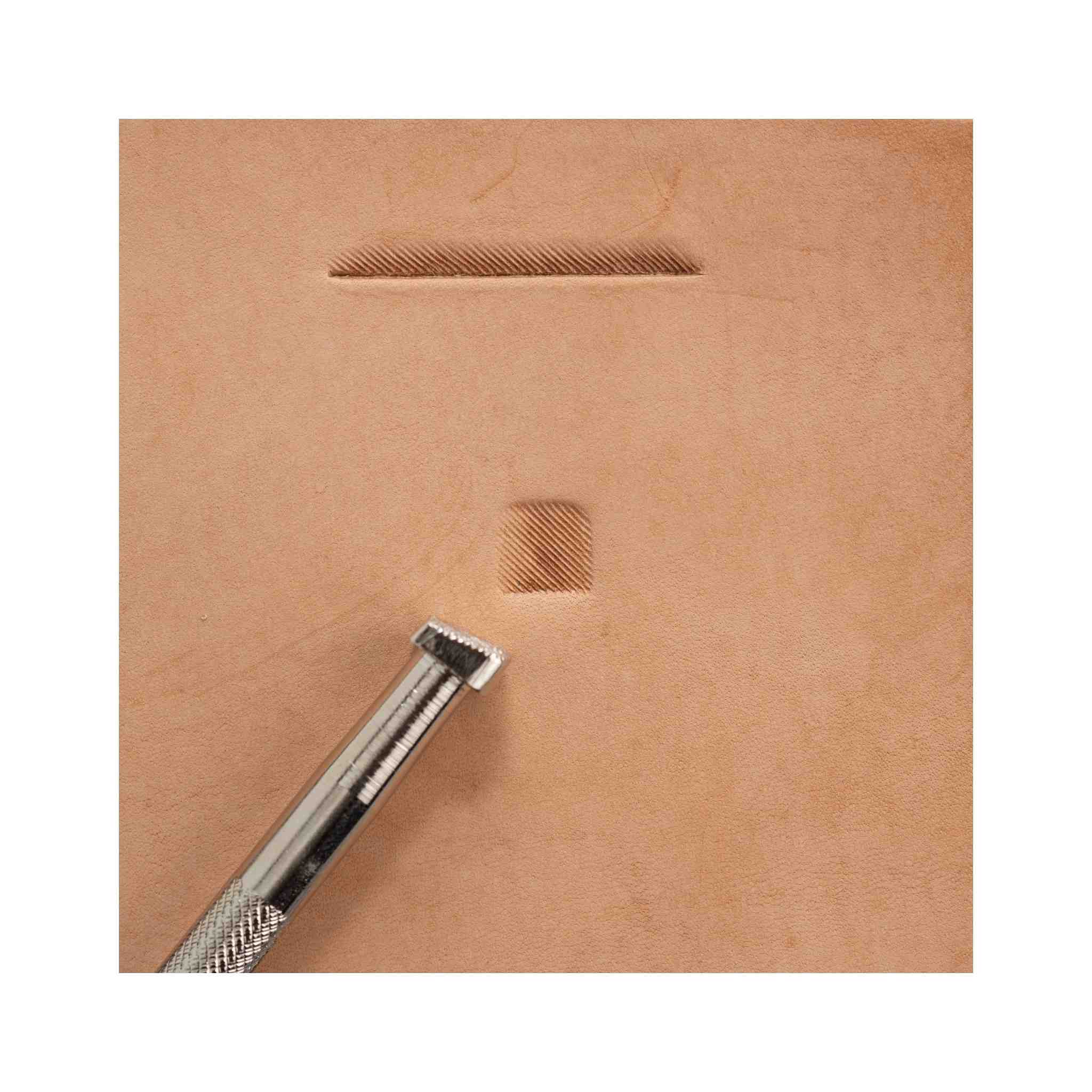 Used for vegetable tanned leather tooling carving - The diagonal lined beveller stamp gives a graded angled appearance, ideal for creating shadows and texture.