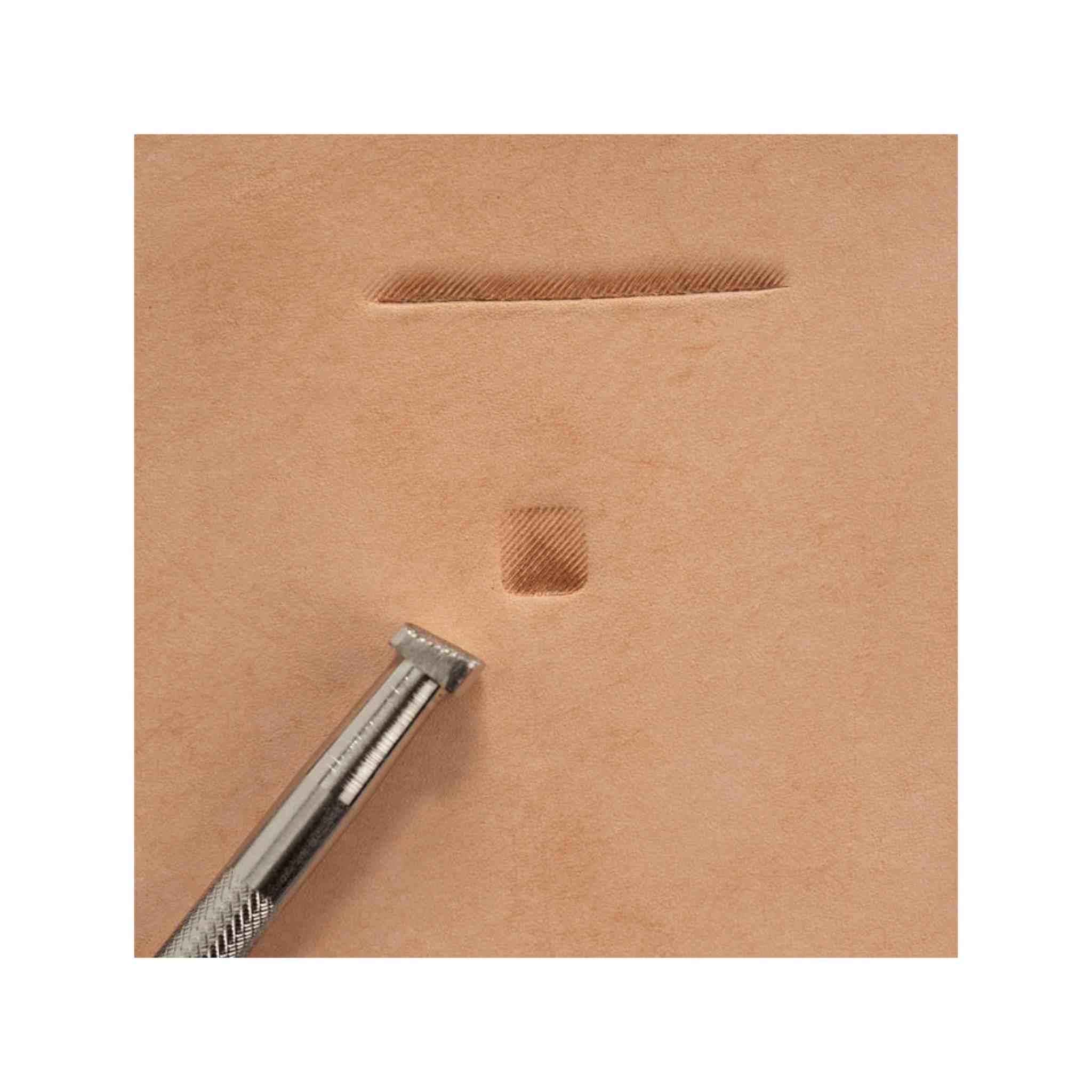 Used for vegetable tanned leather tooling carving - The diagonal lined beveller stamp gives a graded angled appearance, ideal for creating shadows and texture.