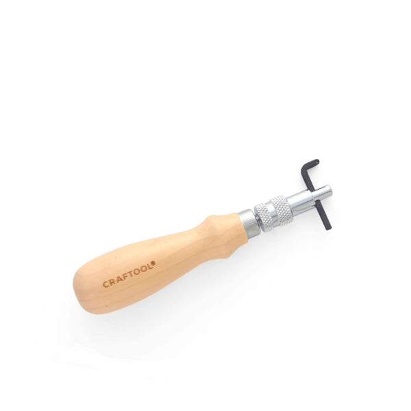 Leathercrafter essential tool for creating an even channel for stitches to lie in or for leather edge decoration.

Easy to adjust with a turn screw chuck that allows you to change your seam allowance quickly.