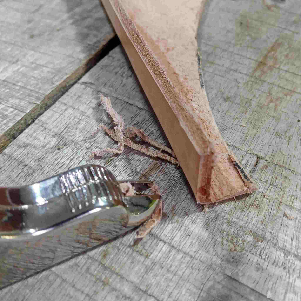 Gouges On Glasses Metal Adjustable V Gouge | identityleathercraft