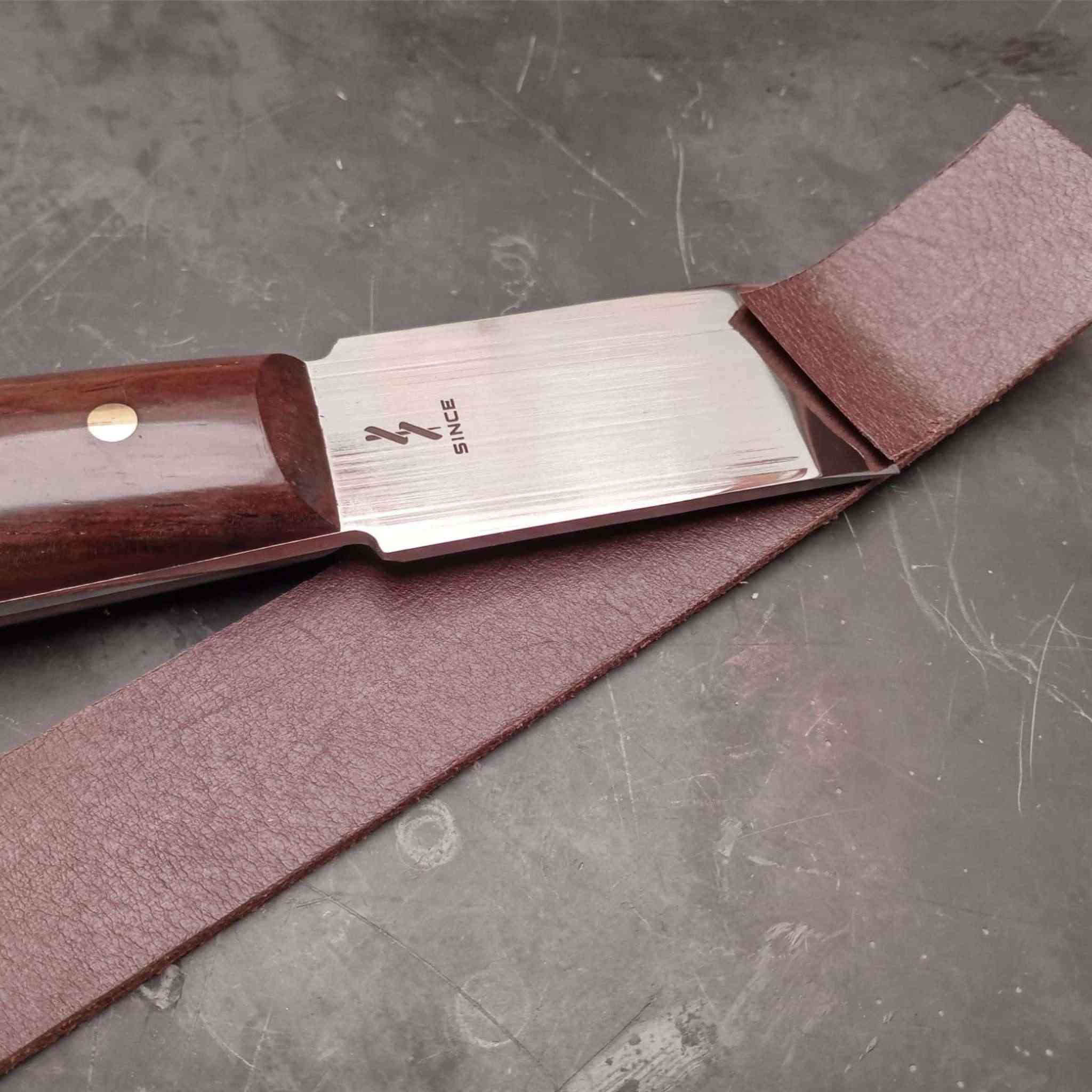 Quality premium leathercraft skiving knife for thinning down leathers ideal for belt making and more