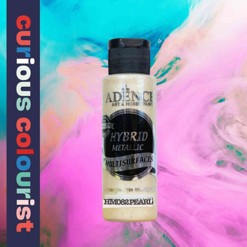 Load image into Gallery viewer, Pearl Satin effect metallic paint from Cadence, use for leather craft - make your leather projects pop with the addition of metallic effects, painting on leather to add highlights and shimmer.
