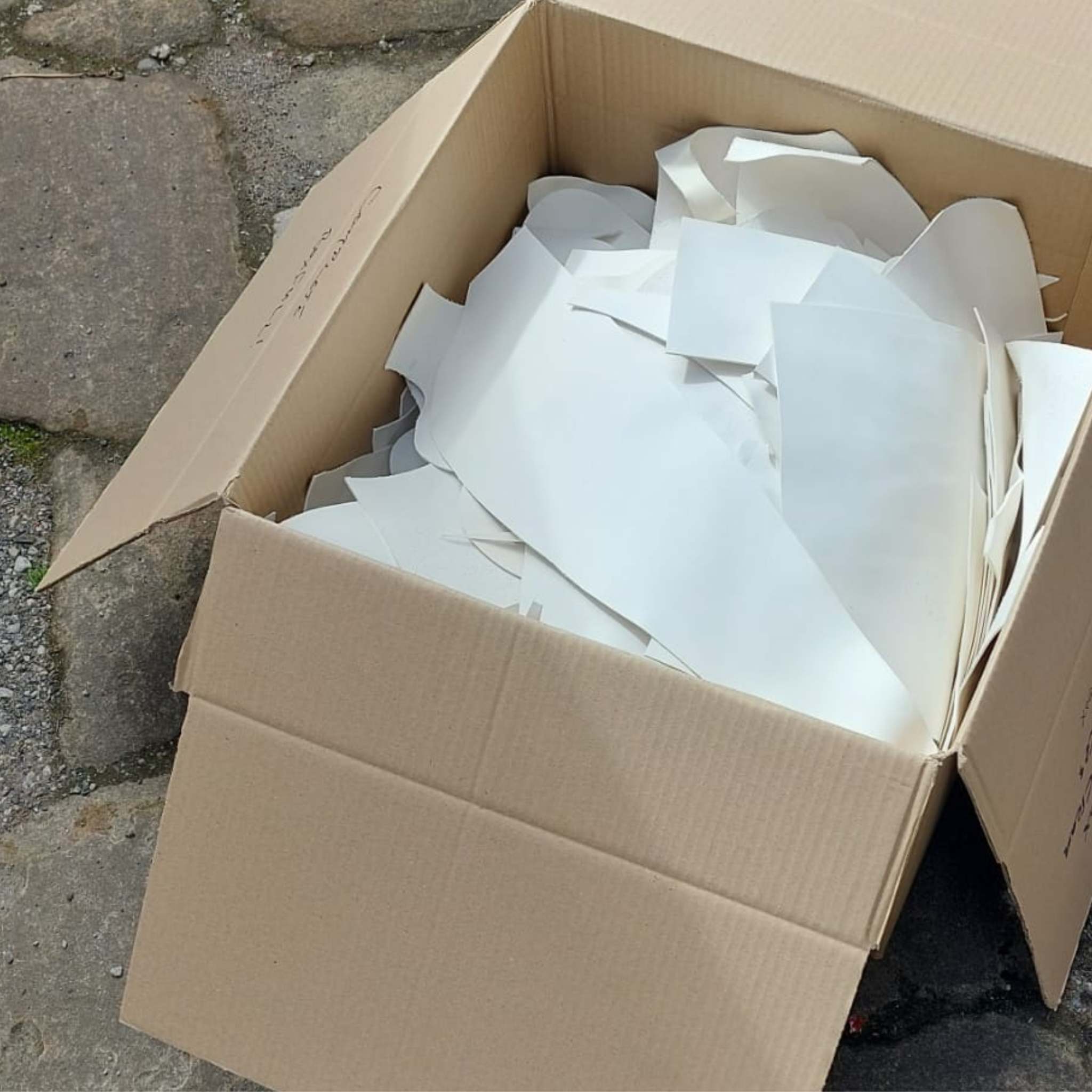 Large box of unsorted Light Weight Cream White Calf Craft Pieces, (vegetable tanned) sustainably and environmentally sourced leather with a light base ideal for creating bright colours and other surface decoration.