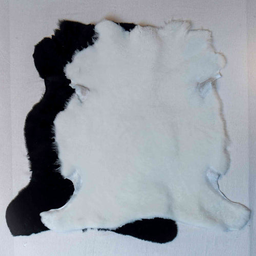 Load image into Gallery viewer, Natural wool sheepskin, with a short pile making them ideal for use as rugs, dog blankets, shoe, boot, or glove linings. They also make a good padded lining for making gadget cases.
