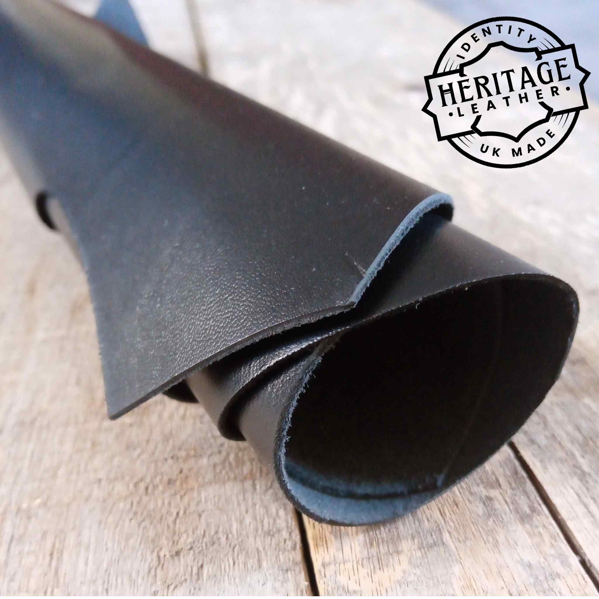 Thin lightweight leather ideal for wallet making- black and other colours available
