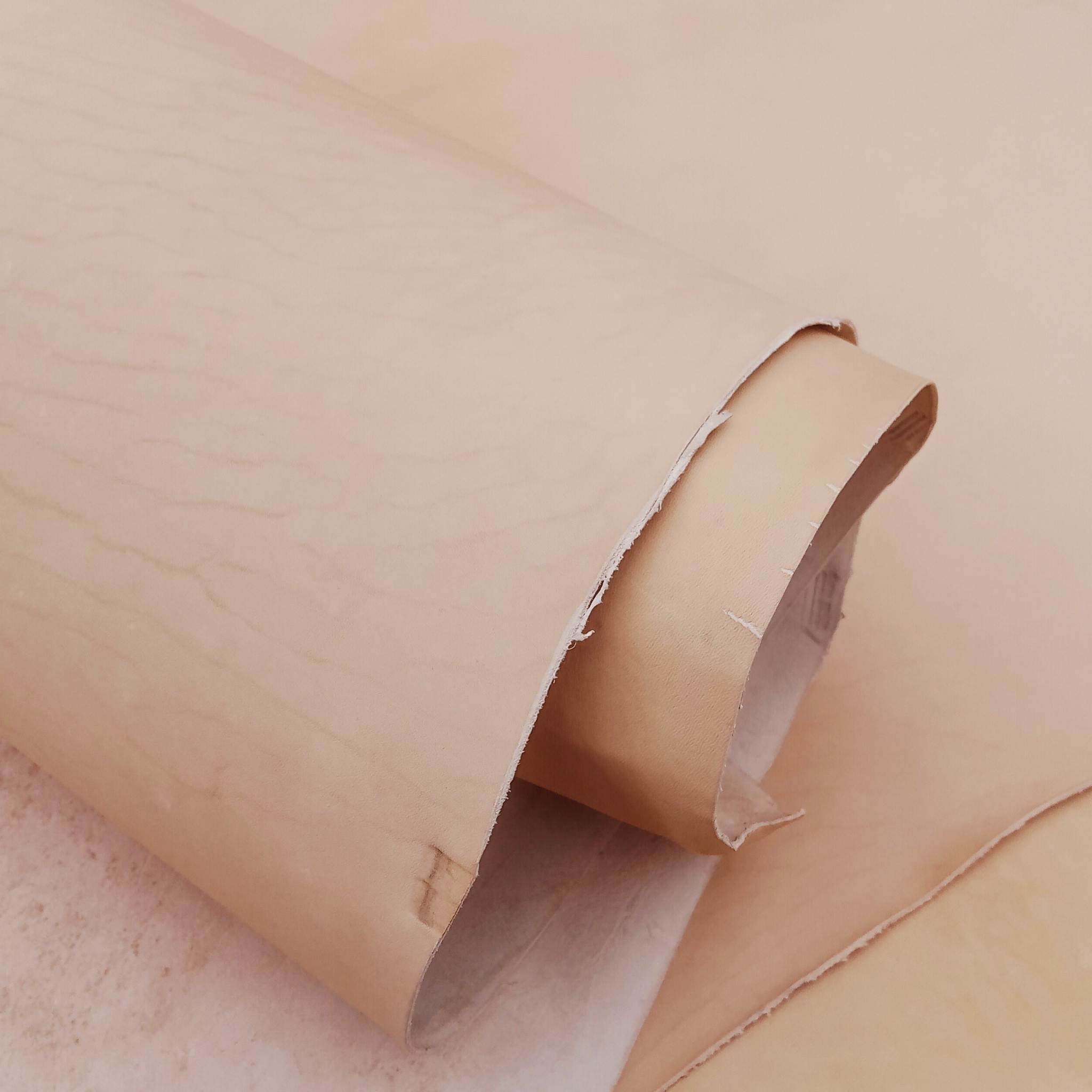 Authentic, heritage UK tanned leather for a more mellow feel. It has subtle characteristics and will dye, colour and polish to give a lovely effect.  This leather can be dyed, stamped and tooled, and wet formed. 