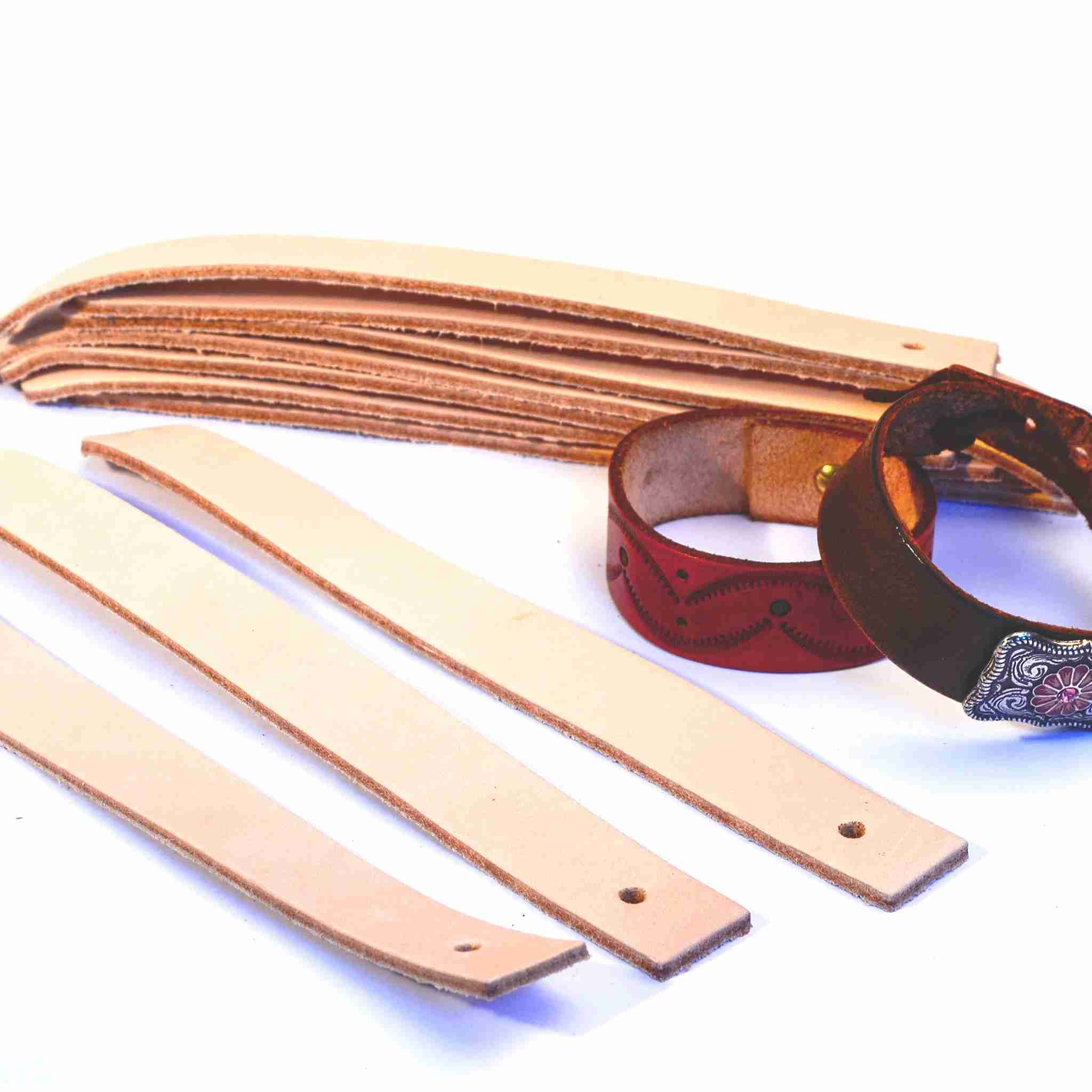 Pre-cut vegetable tanned leather wristbands for scout craft activities, leathercraft, ideal for stamping or pyrography