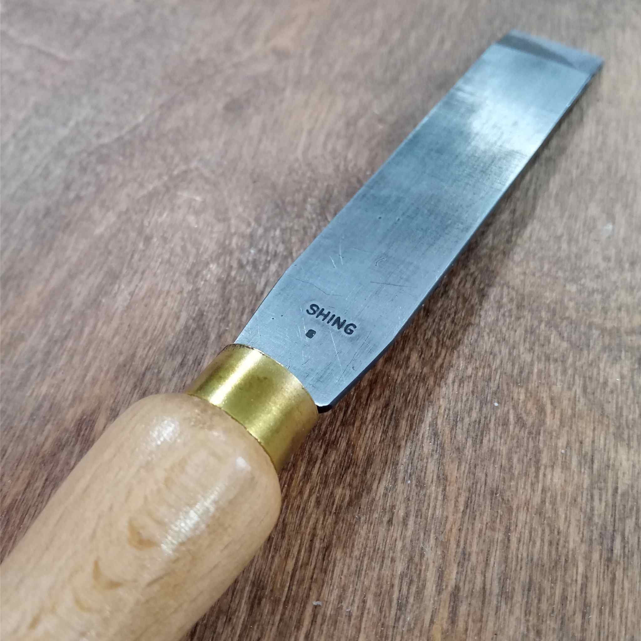 Leathercraft skiver/trim knife by Shing - 20mm width with wooden handle