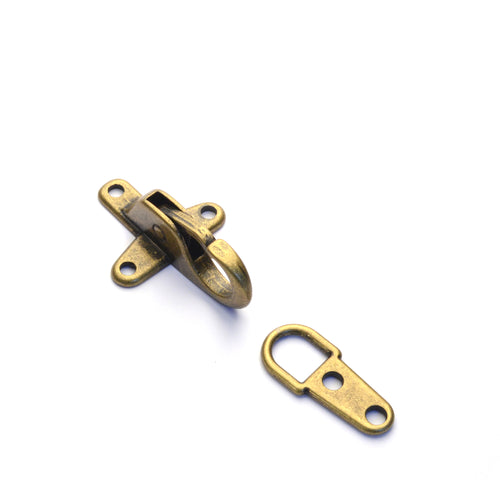 Load image into Gallery viewer, Antique Brass Nautical Clasp from Identity Leathercraft
