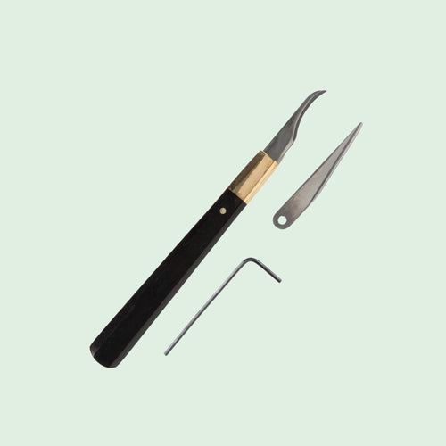 Load image into Gallery viewer, Knife set with a smooth wood handle and brass fitting. The set come with two very sharp blades included,that can be interchanged. This high-quality precision knife will allow you to make detailed or curved cuts in leather with ease
