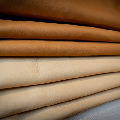 Load image into Gallery viewer, North American deerskin, soft and strong, with a distinctive feel, and grain.  Average size -9-11 sq ft.  1.0-1.2mm (2.5-3oz)   Ideal for clothing, pouches, waistcoats, gloves and gauntlets, moccasins.
