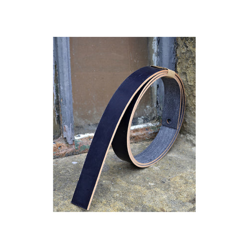Load image into Gallery viewer, English Bridle Leather Strip Navy 3.0-3.5mm from Identity Leathercraft
